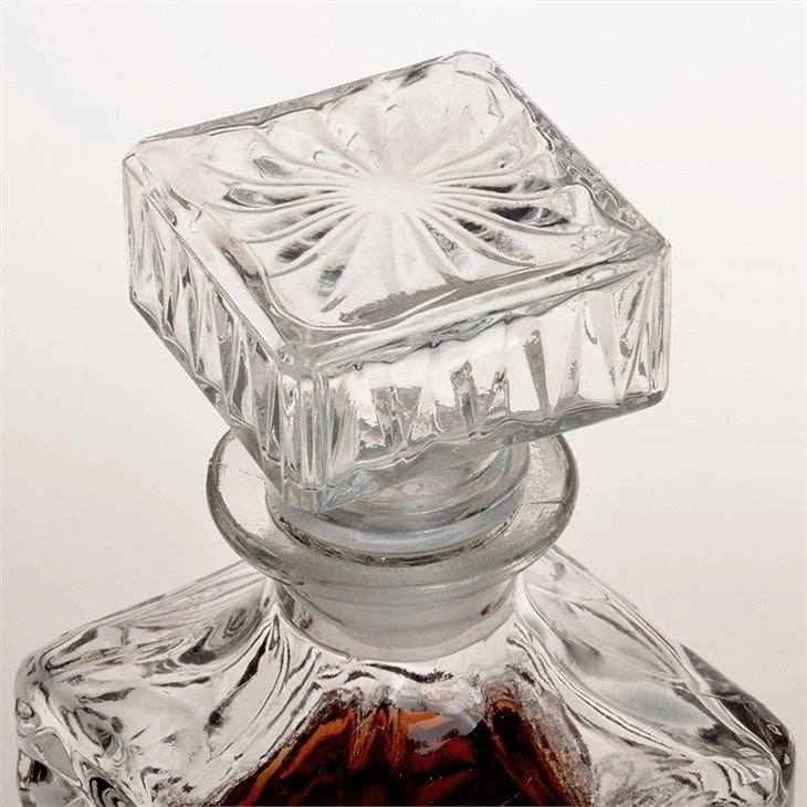 glass whiskey wine decanter bottle2