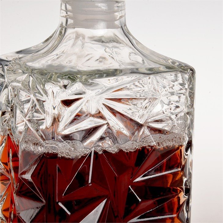 glass whiskey wine decanter bottle3